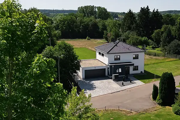Werbegrafike für die Immobilienprüfung der DEKRA